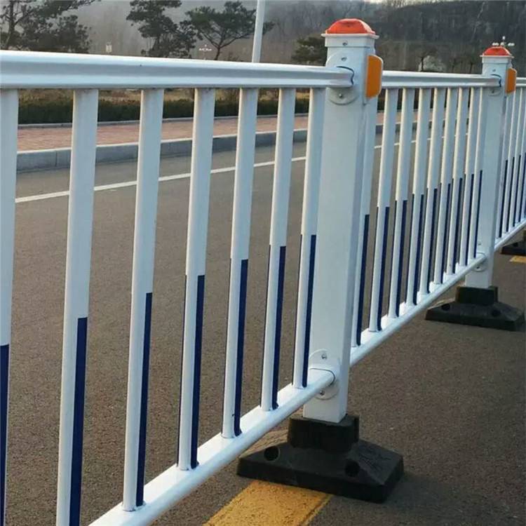 【郑州马路市政护栏中间隔离防护栏】价格_厂家 - 中国供应商